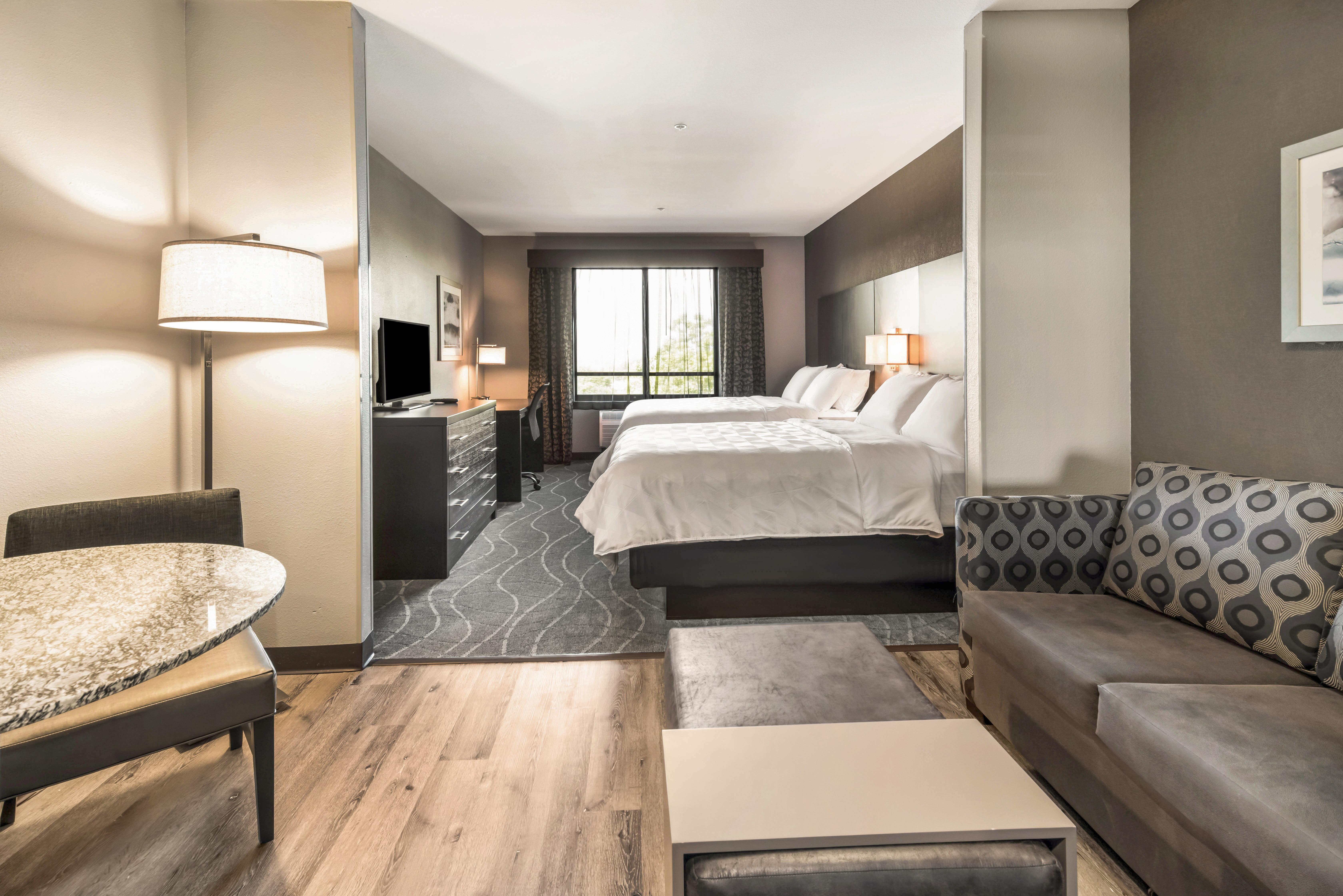 Holiday Inn Hotel & Suites Silicon Valley - Milpitas By Ihg Екстериор снимка
