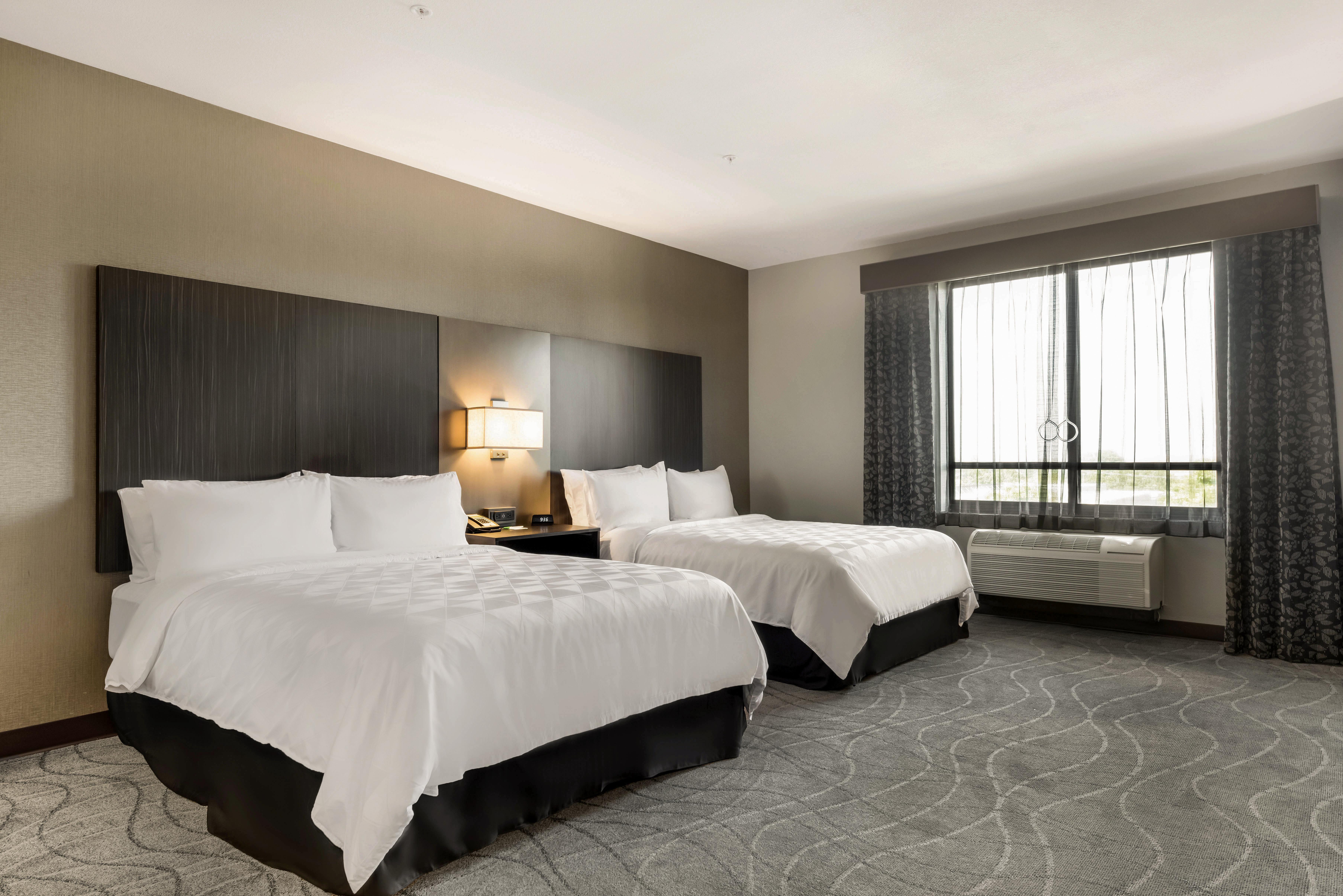 Holiday Inn Hotel & Suites Silicon Valley - Milpitas By Ihg Екстериор снимка