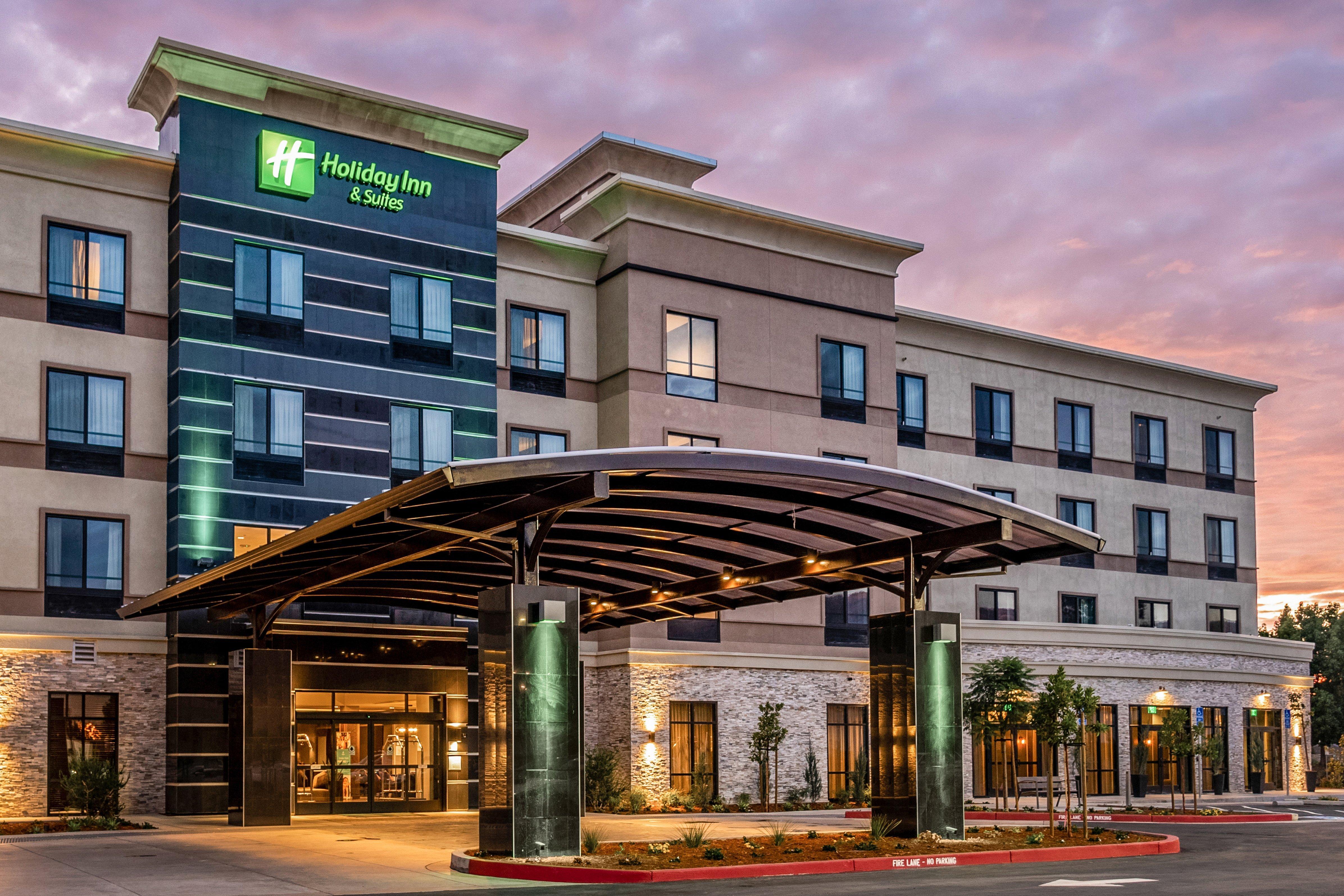 Holiday Inn Hotel & Suites Silicon Valley - Milpitas By Ihg Екстериор снимка