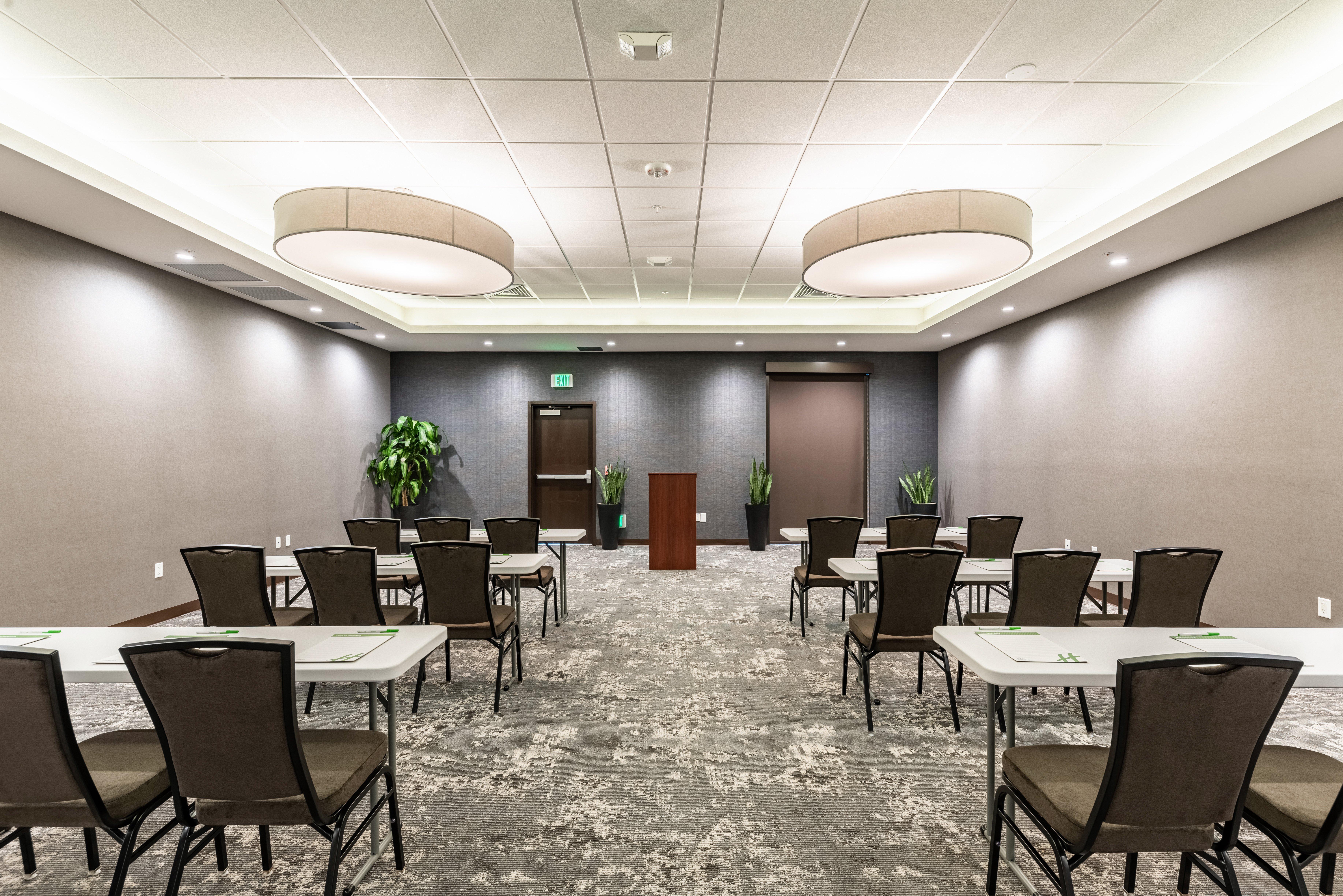Holiday Inn Hotel & Suites Silicon Valley - Milpitas By Ihg Екстериор снимка