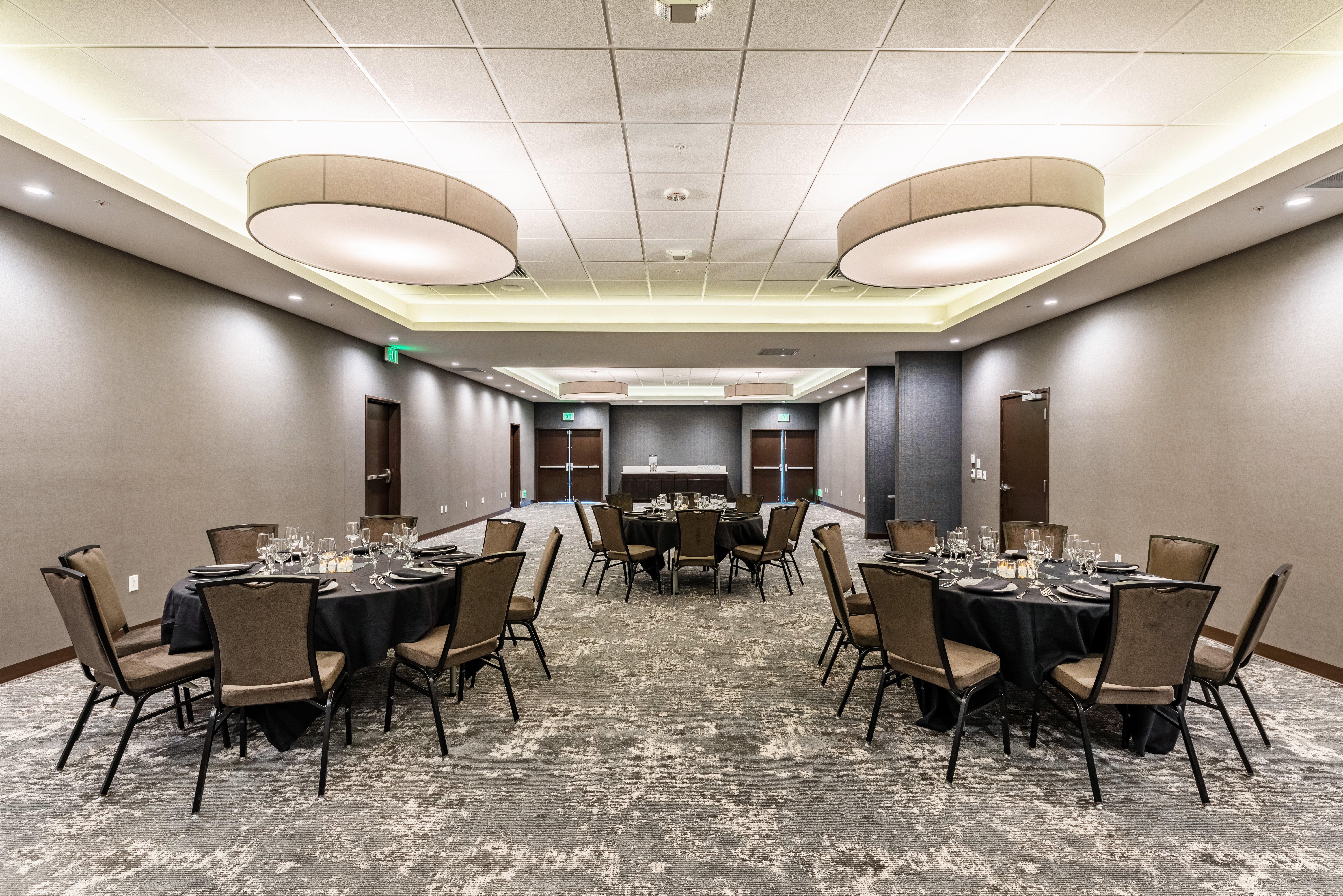 Holiday Inn Hotel & Suites Silicon Valley - Milpitas By Ihg Екстериор снимка
