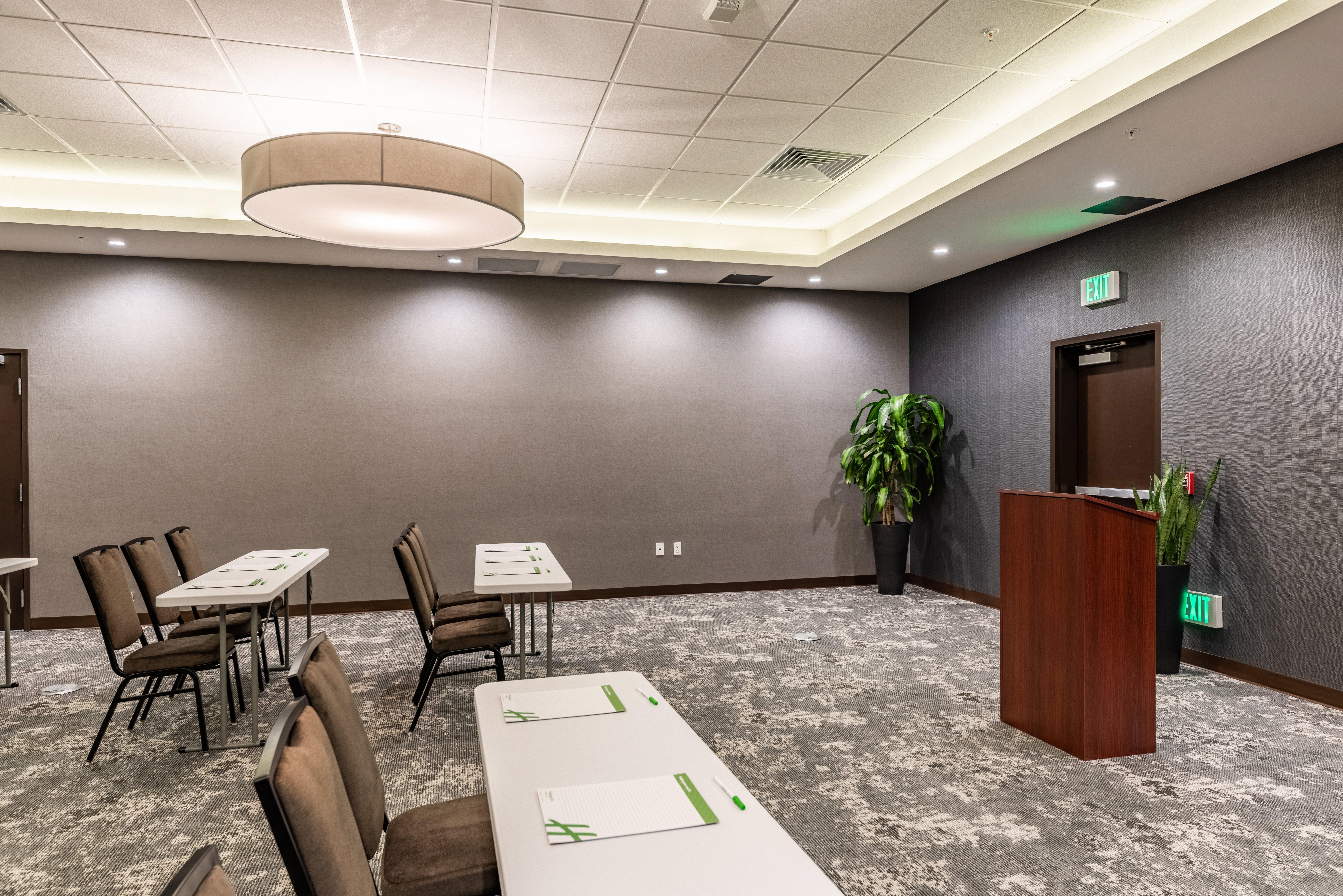 Holiday Inn Hotel & Suites Silicon Valley - Milpitas By Ihg Екстериор снимка